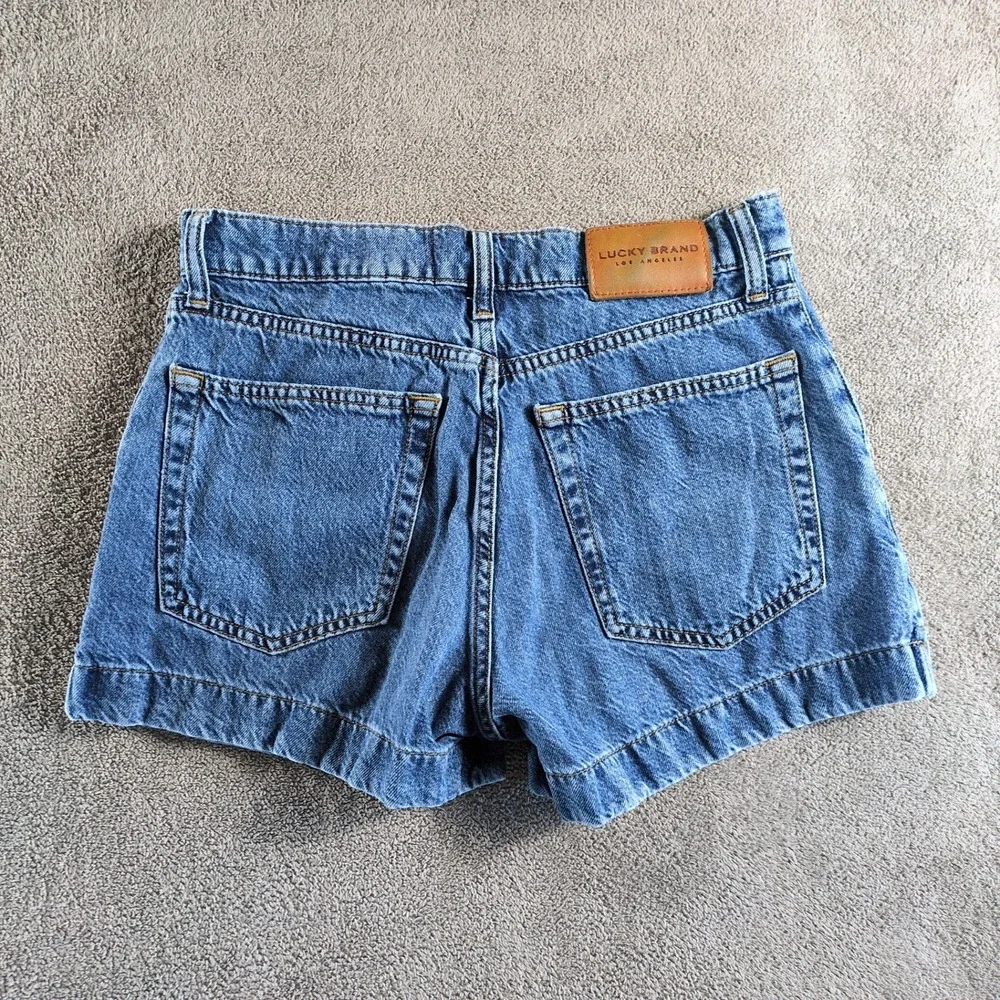 Lucky Brand Womens Denim Jean‎ Shorts Blue Size 26 High Rise Pleated Y2K - Picture 2 of 8